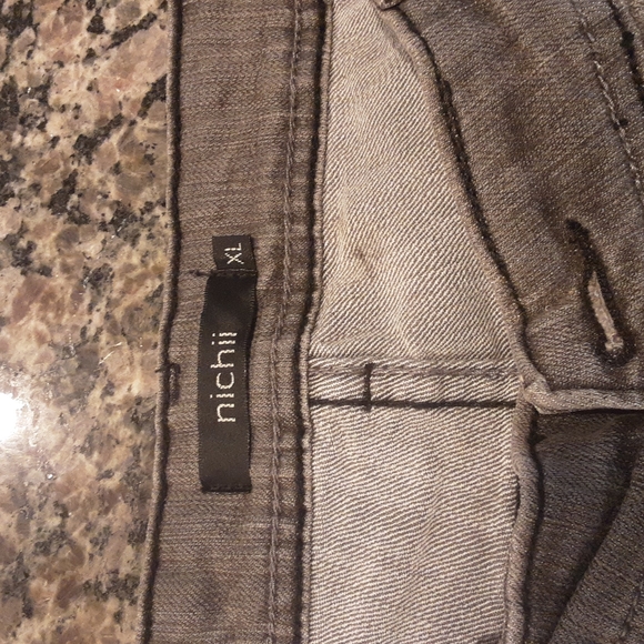 Nichii Denim Capris - Picture 3 of 7